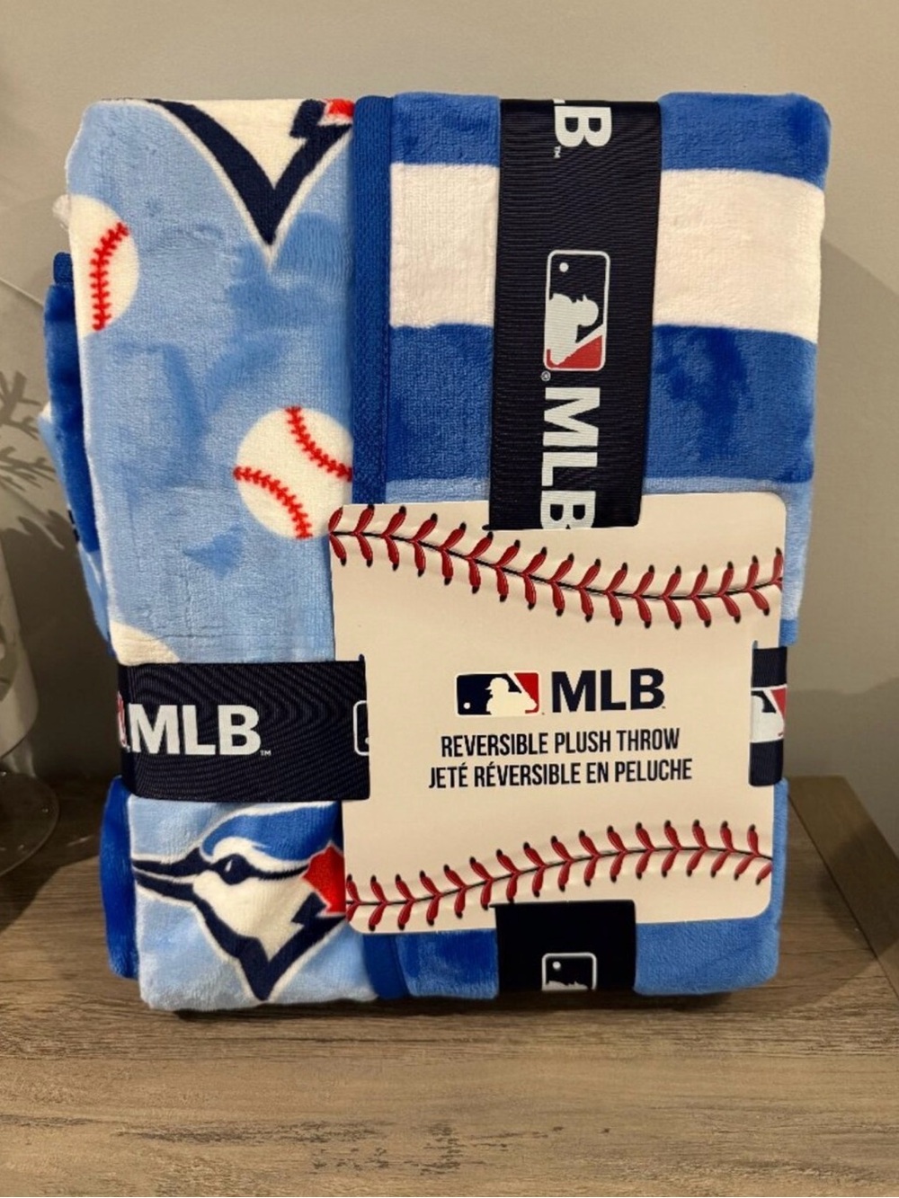 Toronto Blue Jays MLB Reversible Plush Throw Blanket - Blue
